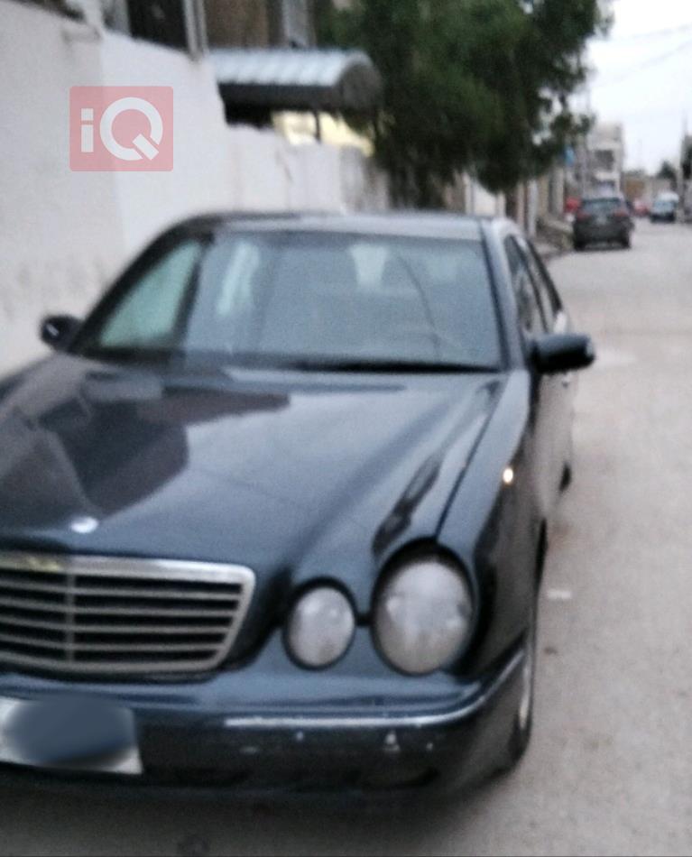 مرسيدس بنز E-Class